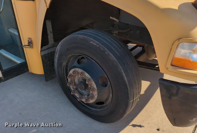 image for item OL9250 2009 Bluebird Vision school bus