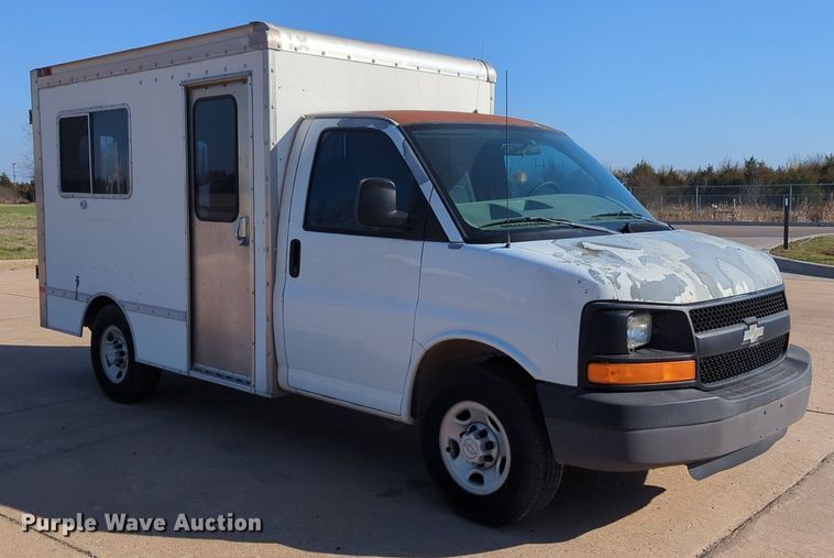 image for item OL9251 2005 Chevrolet Express G3500 box van