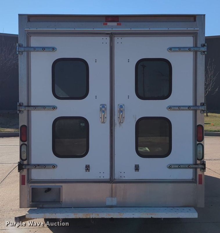 image for item OL9251 2005 Chevrolet Express G3500 box van