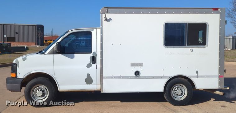 image for item OL9251 2005 Chevrolet Express G3500 box van