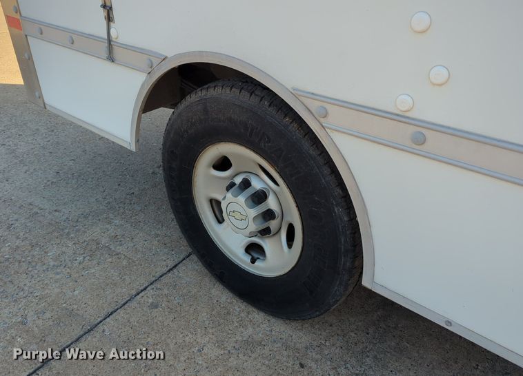 image for item OL9251 2005 Chevrolet Express G3500 box van