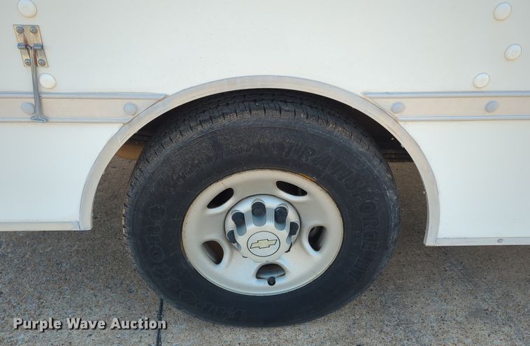 image for item OL9251 2005 Chevrolet Express G3500 box van