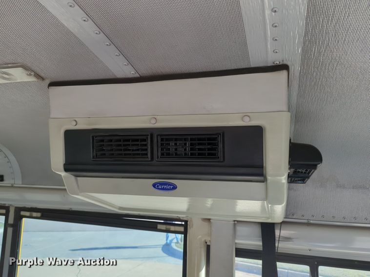 image for item OL9253 1998 International 3600 school bus