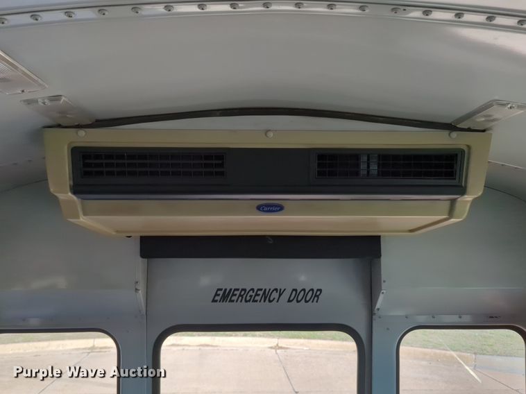 image for item OL9253 1998 International 3600 school bus