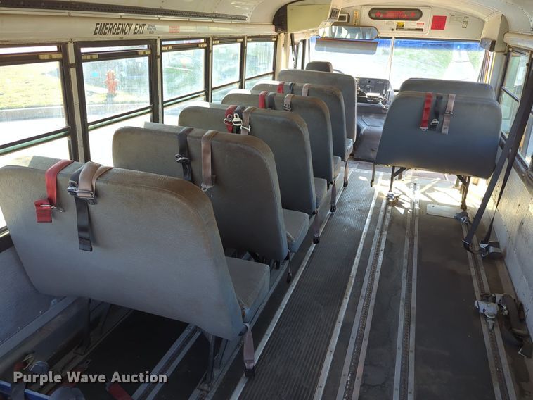 image for item OL9253 1998 International 3600 school bus