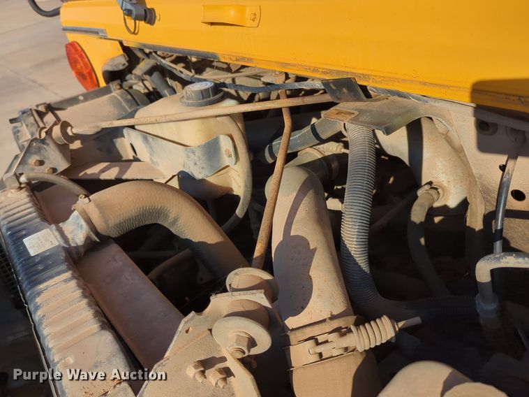 image for item OL9253 1998 International 3600 school bus