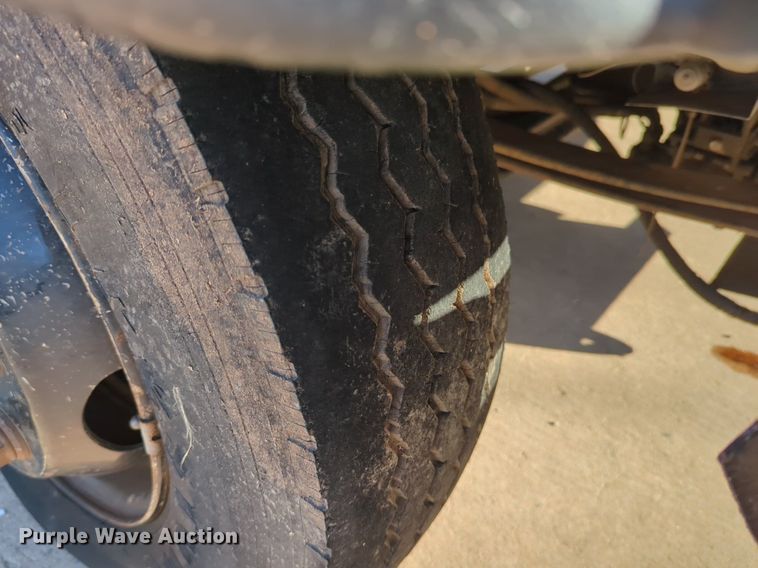 image for item OL9253 1998 International 3600 school bus