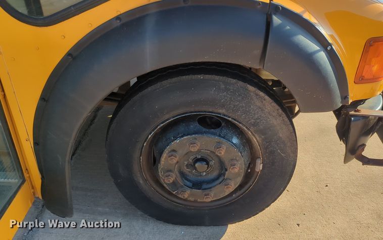 image for item OL9253 1998 International 3600 school bus