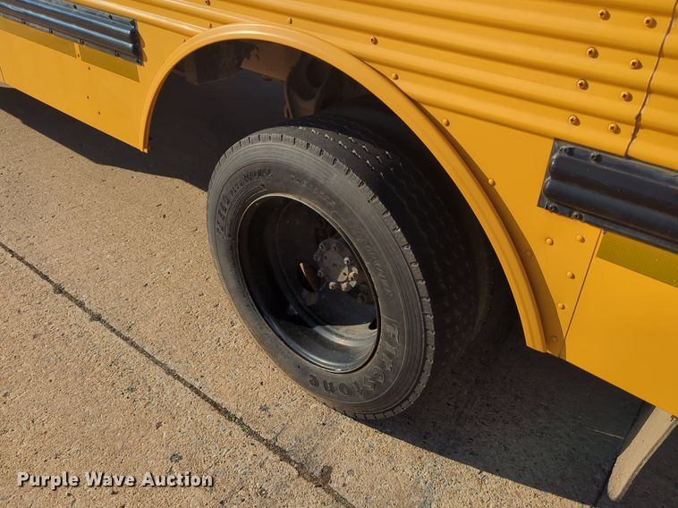 image for item OL9253 1998 International 3600 school bus