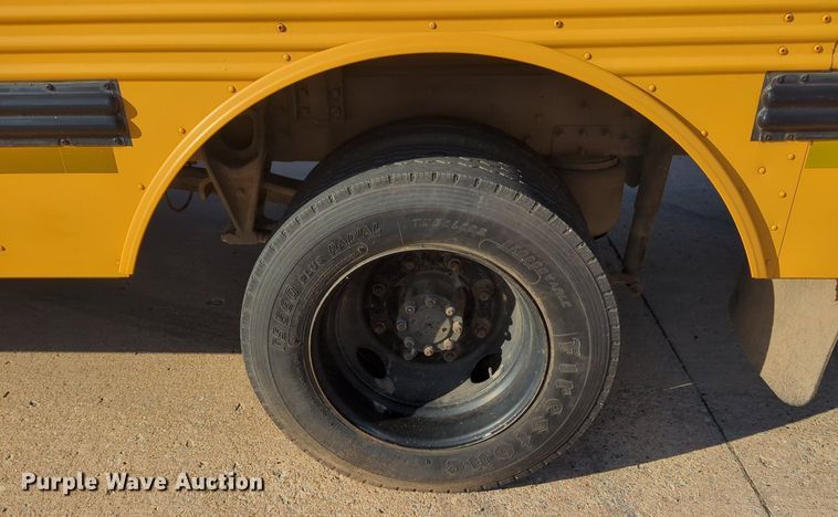 image for item OL9253 1998 International 3600 school bus