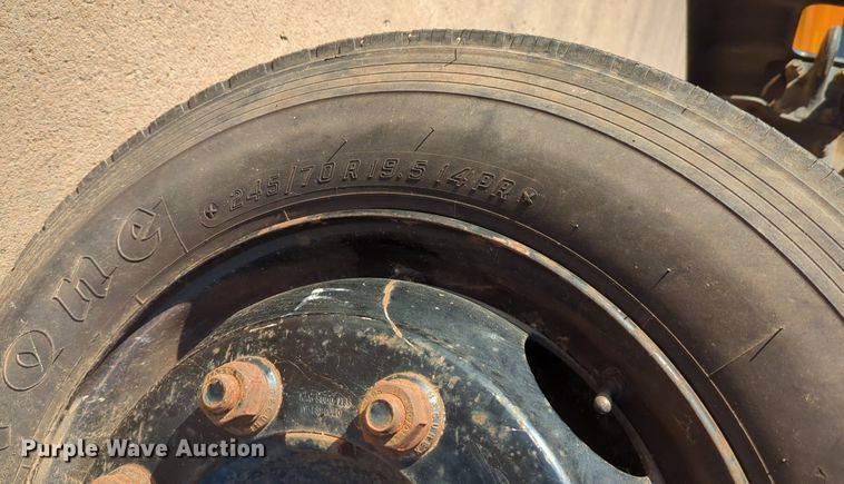 image for item OL9253 1998 International 3600 school bus