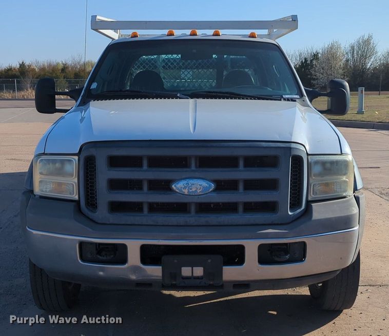 image for item OL9254 2006 Ford F450 Super Duty XL flatbed truck