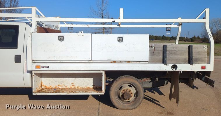 image for item OL9254 2006 Ford F450 Super Duty XL flatbed truck