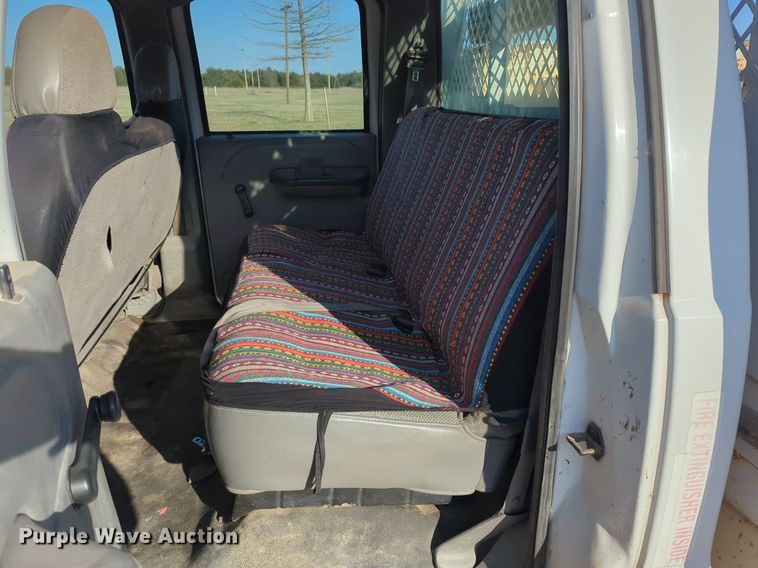 image for item OL9254 2006 Ford F450 Super Duty XL flatbed truck