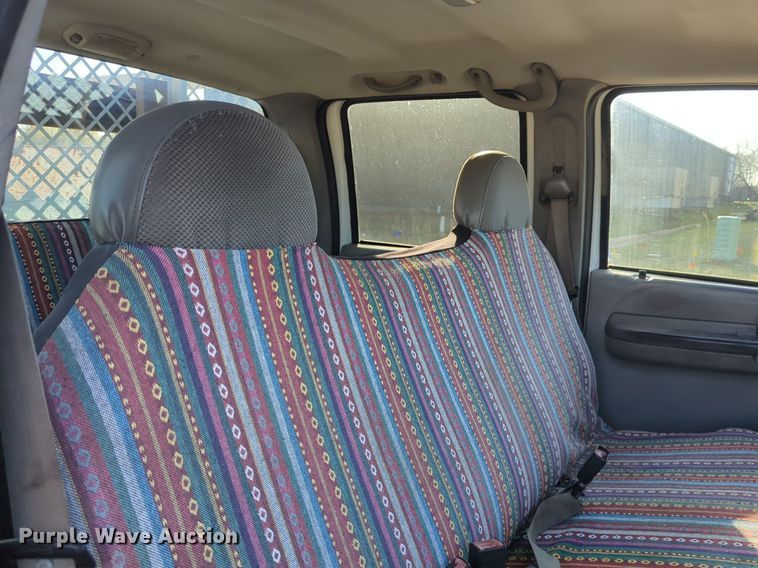 image for item OL9254 2006 Ford F450 Super Duty XL flatbed truck