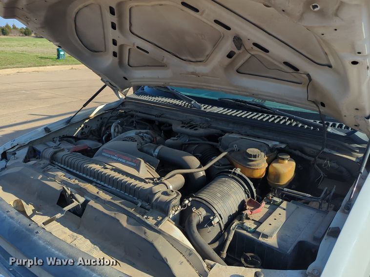 image for item OL9254 2006 Ford F450 Super Duty XL flatbed truck