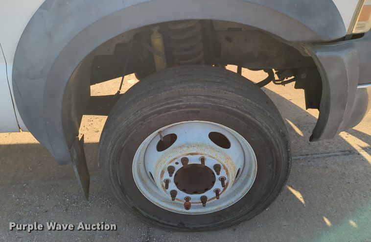 image for item OL9254 2006 Ford F450 Super Duty XL flatbed truck