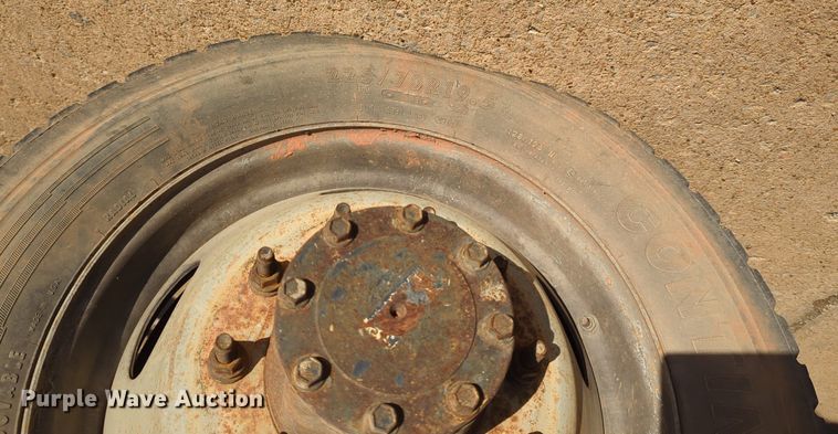 image for item OL9254 2006 Ford F450 Super Duty XL flatbed truck