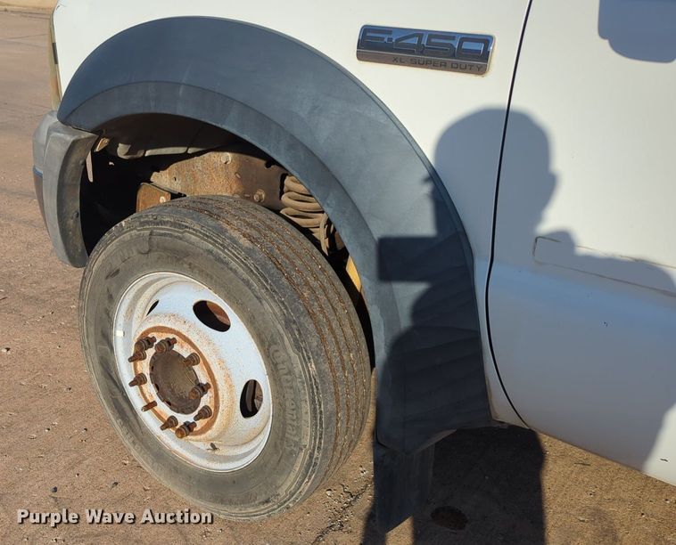 image for item OL9254 2006 Ford F450 Super Duty XL flatbed truck