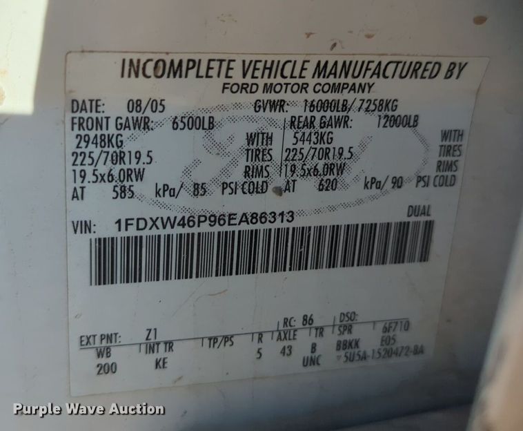 image for item OL9254 2006 Ford F450 Super Duty XL flatbed truck