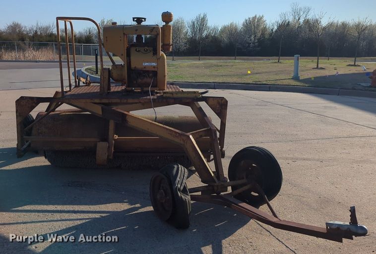 image for item OL9255 Rosco B7 broom