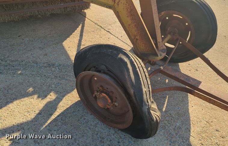 image for item OL9255 Rosco B7 broom