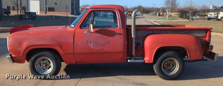 image for item OL9257 1979 Dodge D100 pickup truck