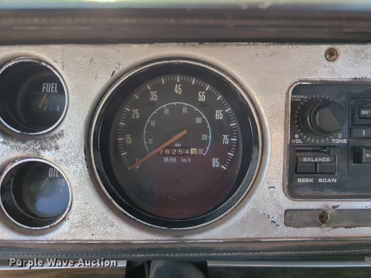 image for item OL9257 1979 Dodge D100 pickup truck