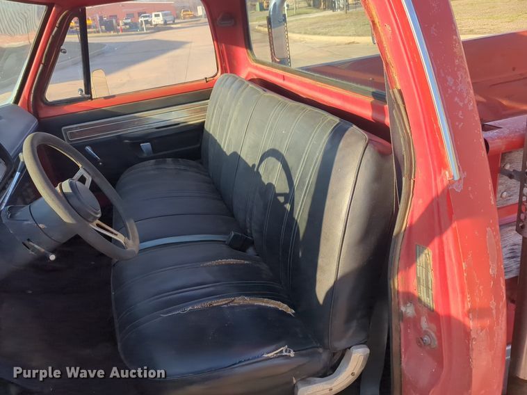 image for item OL9257 1979 Dodge D100 pickup truck