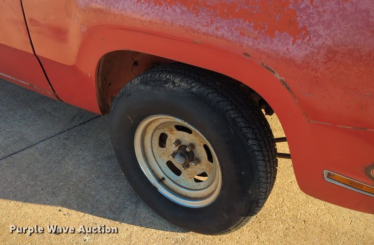 image for item OL9257 1979 Dodge D100 pickup truck