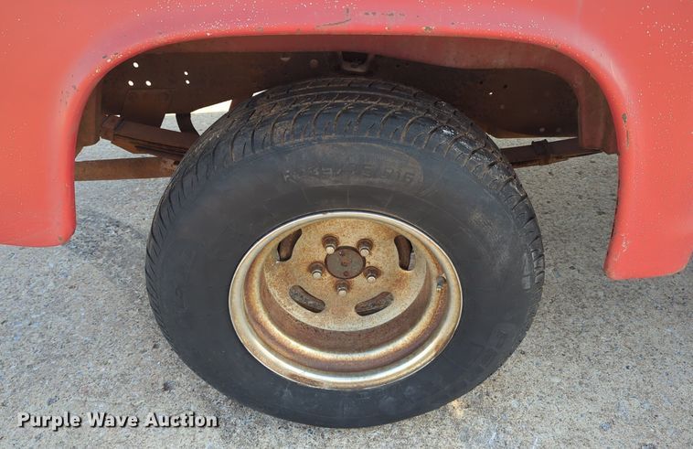 image for item OL9257 1979 Dodge D100 pickup truck