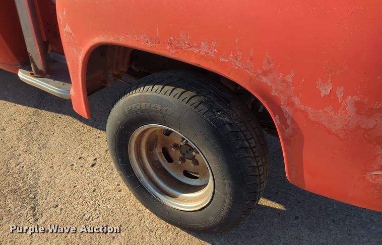 image for item OL9257 1979 Dodge D100 pickup truck