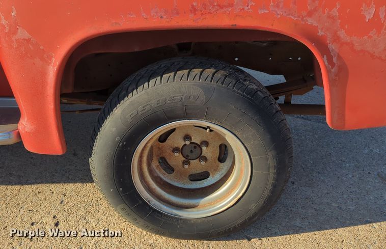 image for item OL9257 1979 Dodge D100 pickup truck