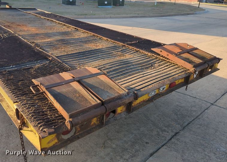 image for item OL9259 1982 Carrier King Tagalong 3200 equipment trailer