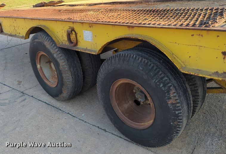 image for item OL9259 1982 Carrier King Tagalong 3200 equipment trailer