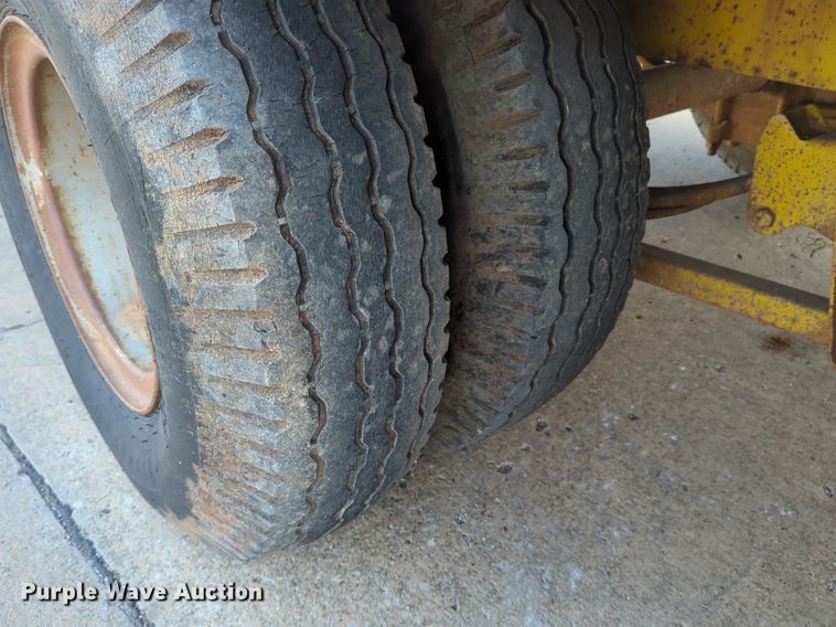 image for item OL9259 1982 Carrier King Tagalong 3200 equipment trailer