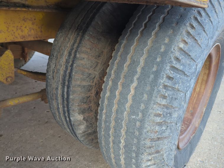 image for item OL9259 1982 Carrier King Tagalong 3200 equipment trailer