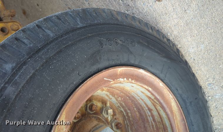 image for item OL9259 1982 Carrier King Tagalong 3200 equipment trailer