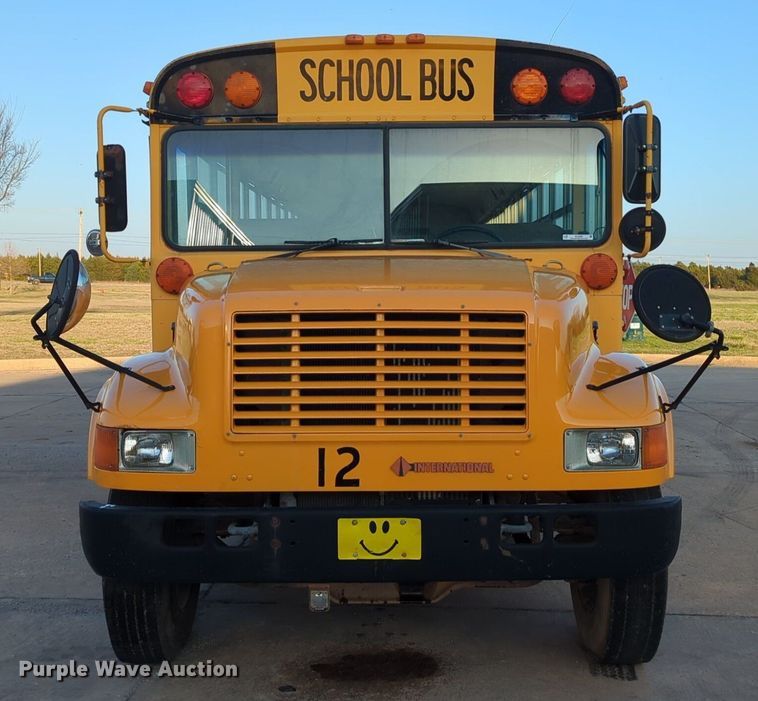 image for item OL9260 1992 International 3800 school bus