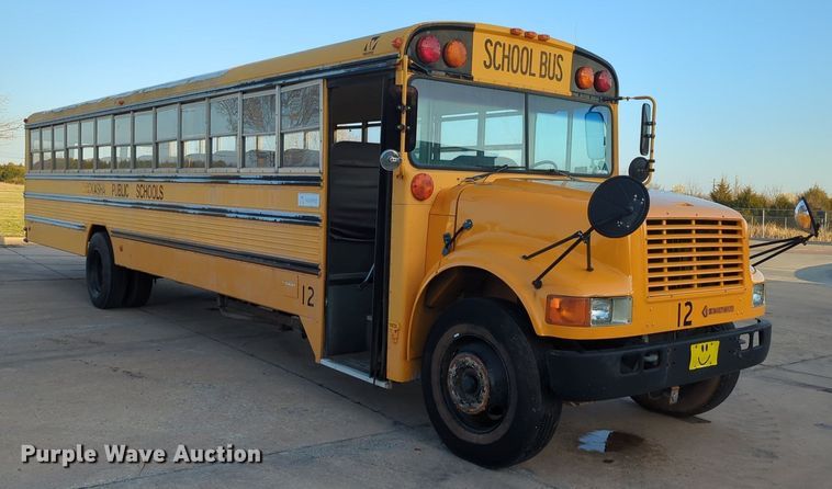 image for item OL9260 1992 International 3800 school bus