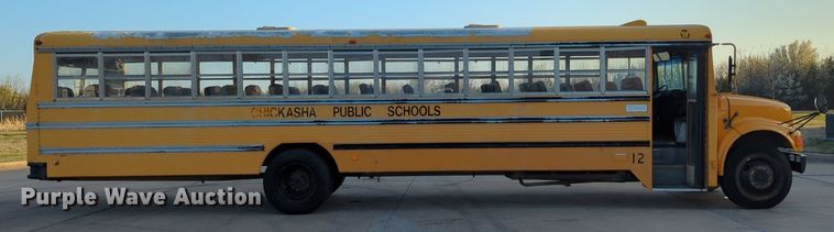 image for item OL9260 1992 International 3800 school bus