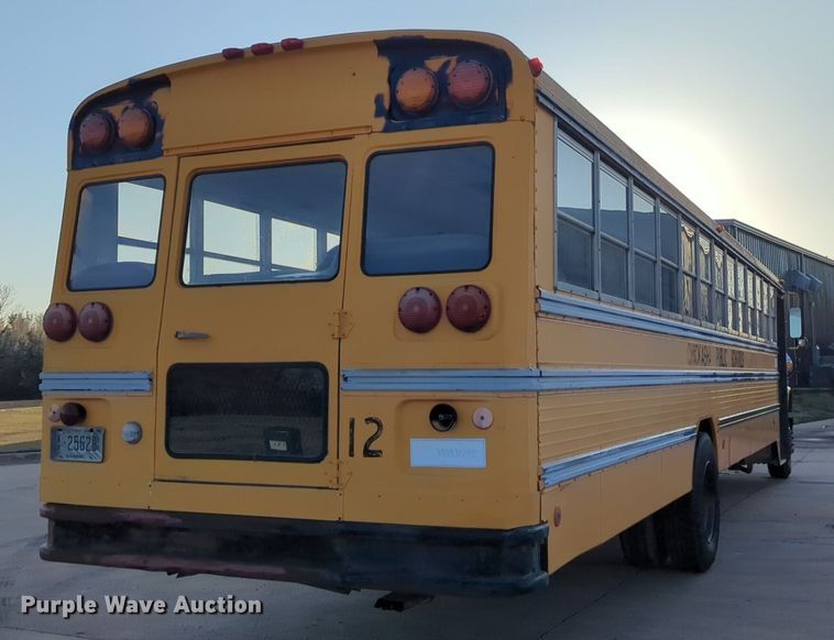 image for item OL9260 1992 International 3800 school bus