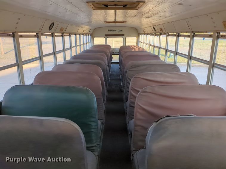 image for item OL9260 1992 International 3800 school bus