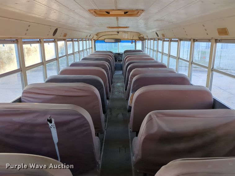 image for item OL9260 1992 International 3800 school bus