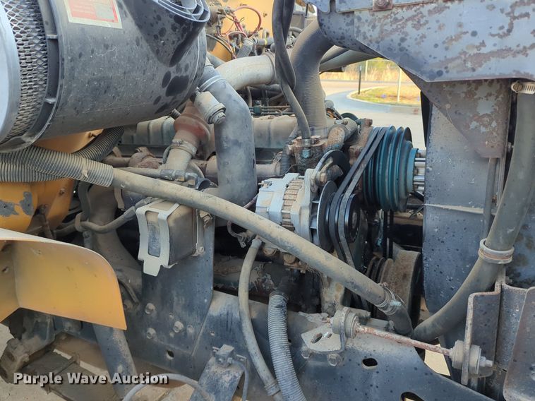 image for item OL9260 1992 International 3800 school bus