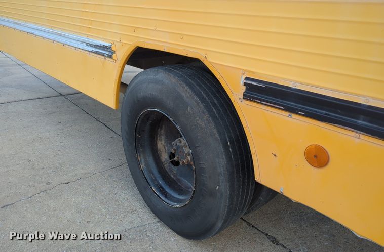image for item OL9260 1992 International 3800 school bus
