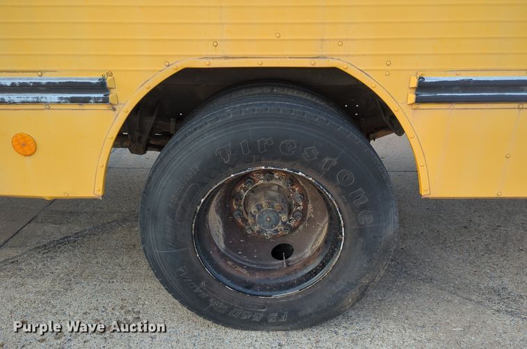 image for item OL9260 1992 International 3800 school bus