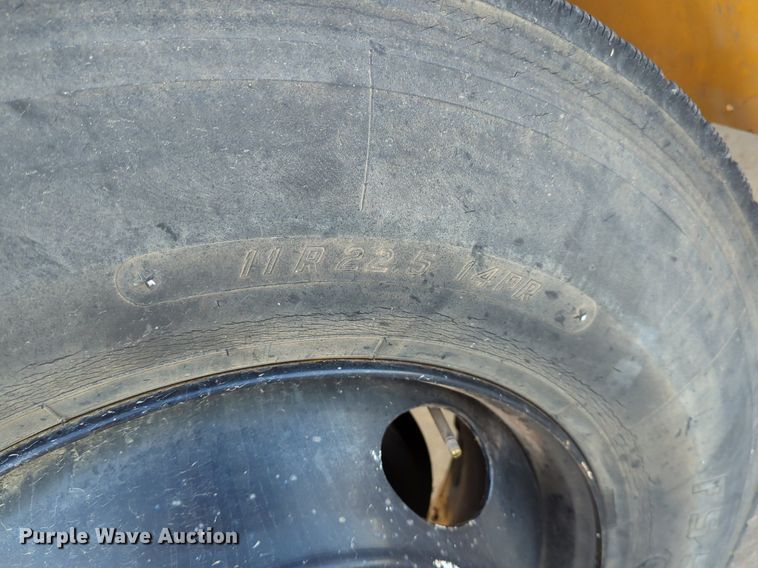 image for item OL9260 1992 International 3800 school bus