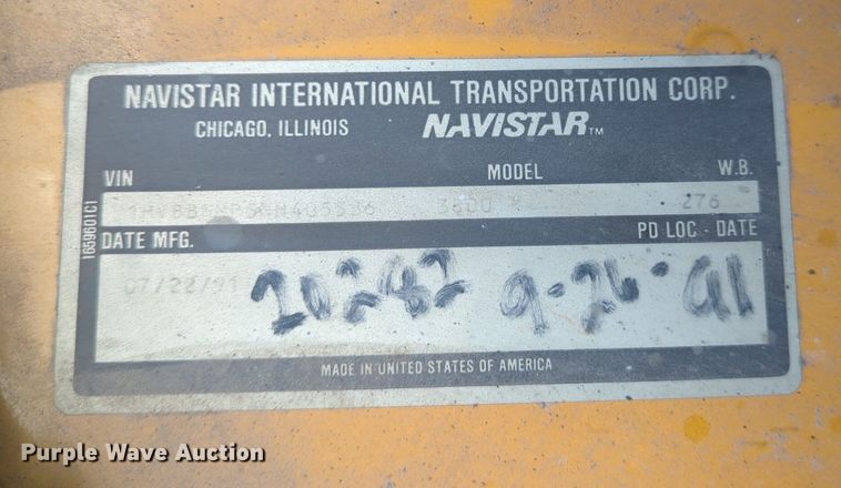 image for item OL9260 1992 International 3800 school bus