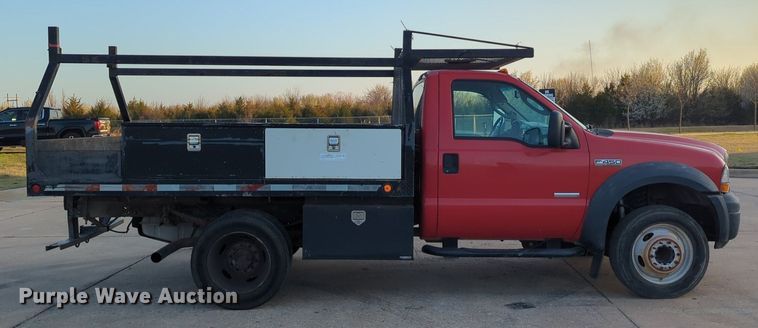 image for item OL9261 2006 Ford F450 Super Duty XL flatbed truck